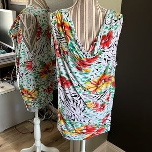 Carisma, floral sleeveless blouse, 2X